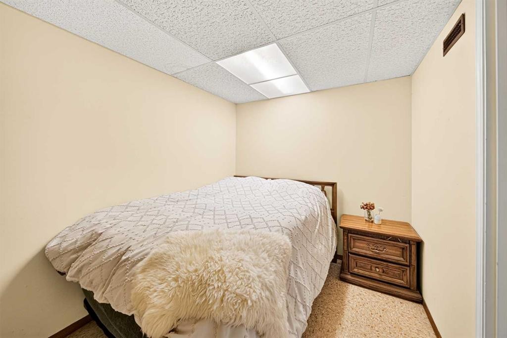 7826 22 Avenue, Coleman, AB - Indoor Photo Showing Bedroom