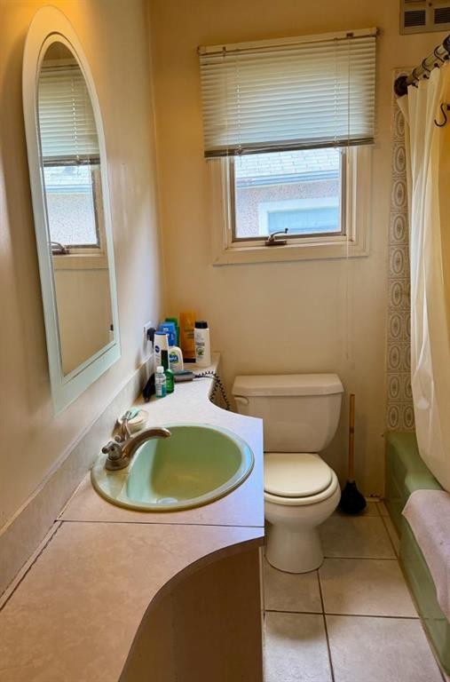 14825 21 Avenue South, Frank, AB - Indoor Photo Showing Bathroom