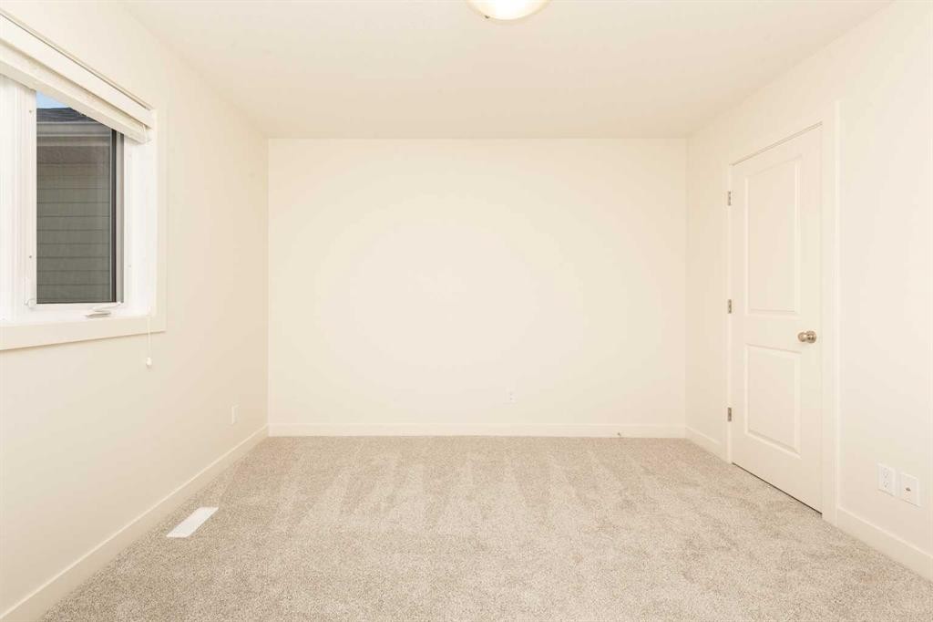 78 Sunridge Boulevard West, Lethbridge, AB