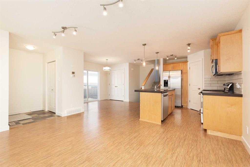 78 Sunridge Boulevard West, Lethbridge, AB