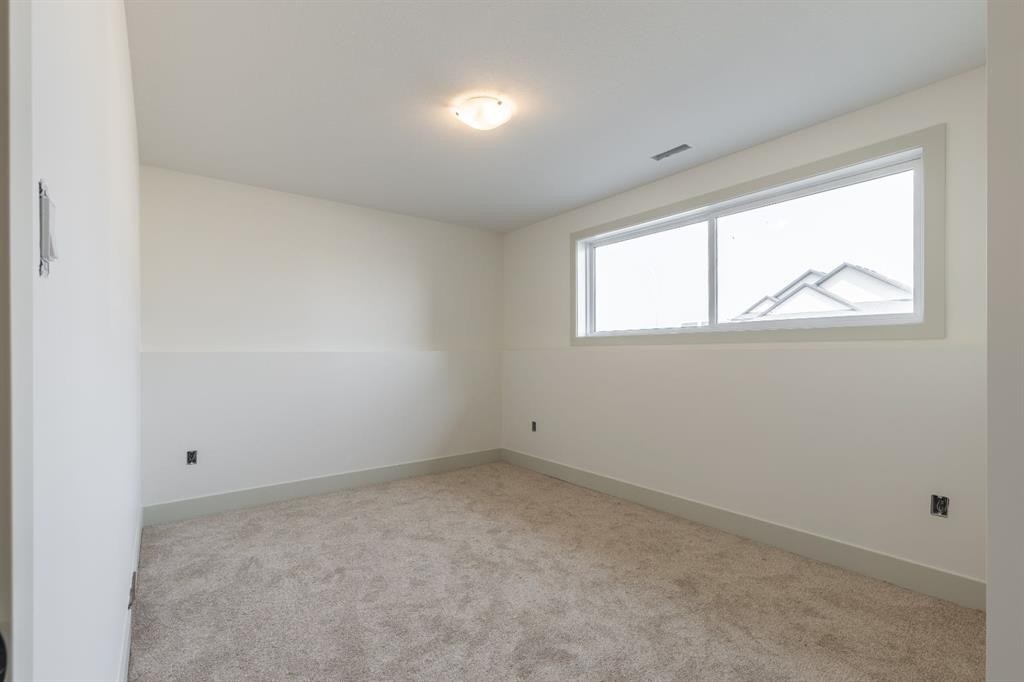 902 Willow Lane, Fort Macleod, AB - Indoor Photo Showing Other Room