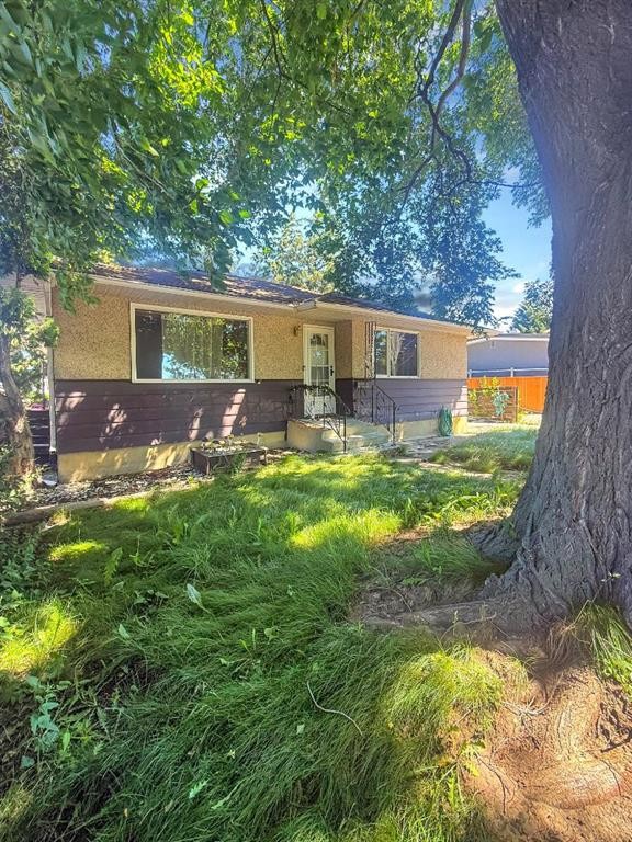 2411 5 Avenue North, Lethbridge, AB