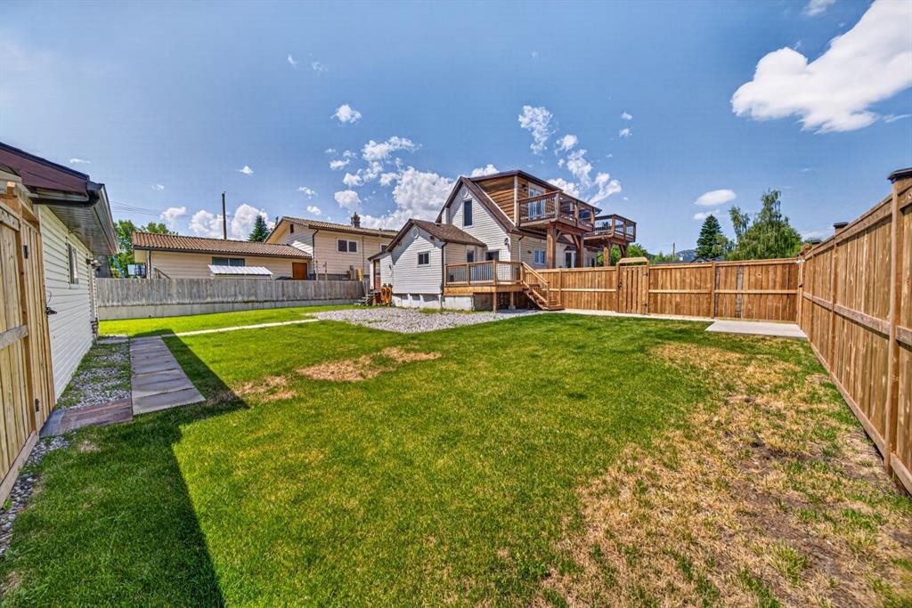 1809 129 Street, Blairmore, AB