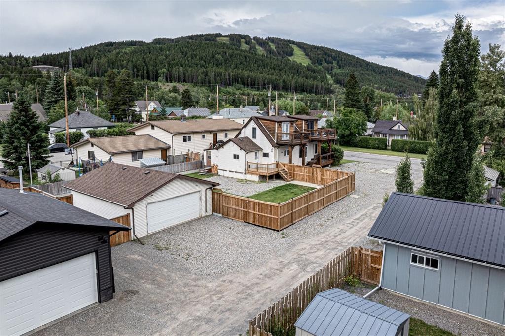 1809 129 Street, Blairmore, AB