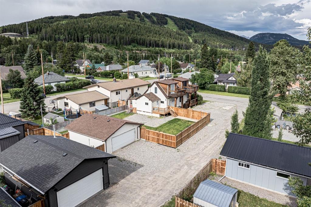 1809 129 Street, Blairmore, AB