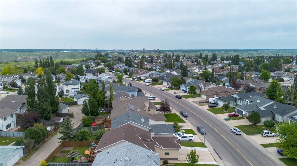 568 Heritage Boulevard West, Lethbridge, AB - Outdoor With View