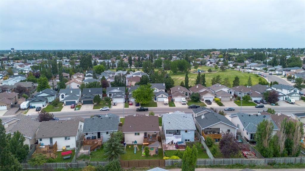 568 Heritage Boulevard West, Lethbridge, AB - Outdoor With View