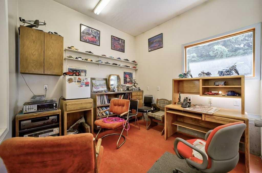 20541 25Th Avenue, Bellevue, AB - Indoor