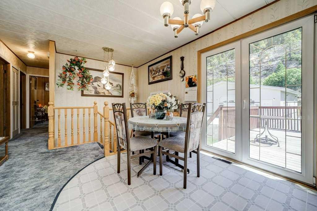 20541 25Th Avenue, Bellevue, AB - Indoor Photo Showing Dining Room