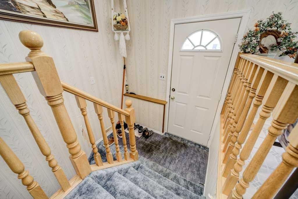 20541 25Th Avenue, Bellevue, AB - Indoor Photo Showing Other Room