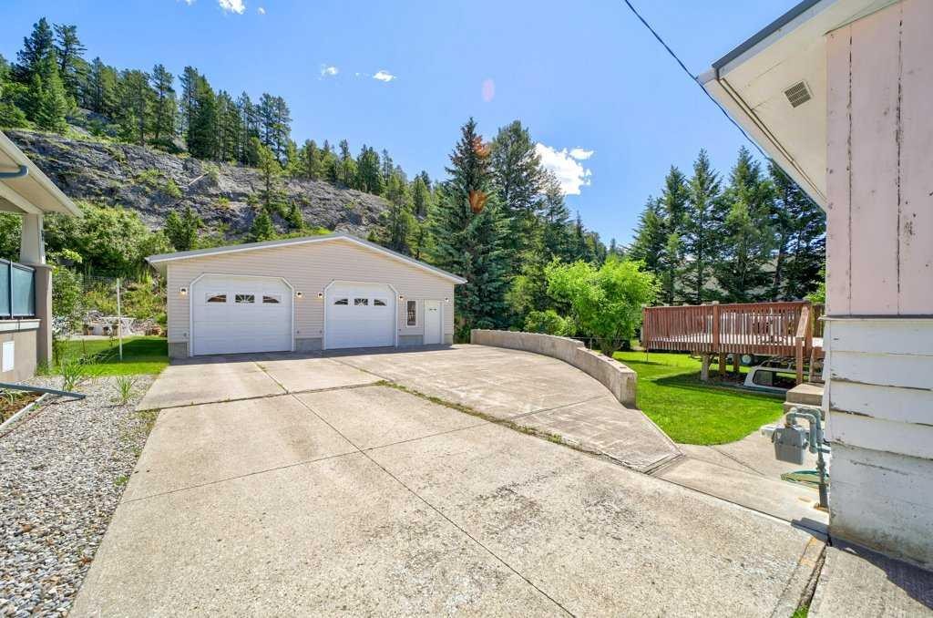 20541 25Th Avenue, Bellevue, AB - Outdoor