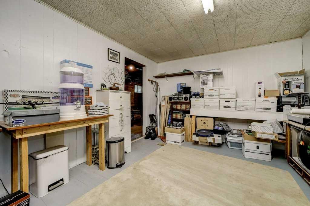 20541 25Th Avenue, Bellevue, AB - Indoor