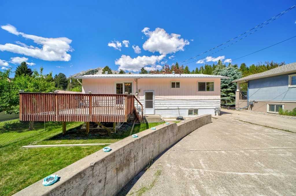 20541 25Th Avenue, Bellevue, AB - Outdoor