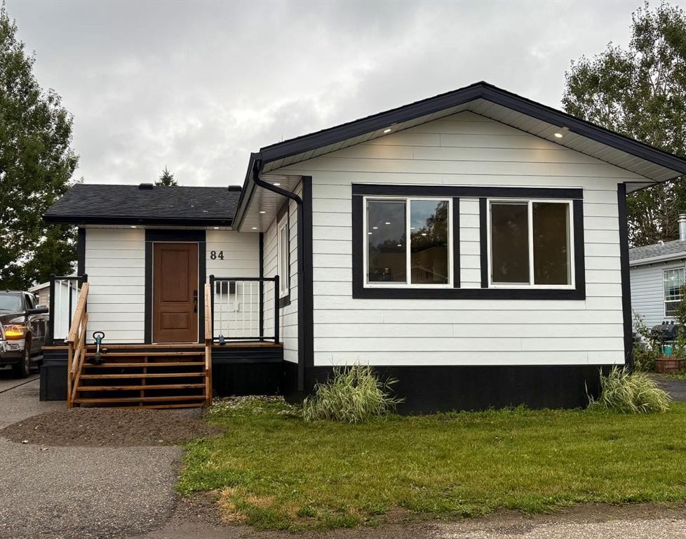 84-1712 23 Street, Coaldale, AB