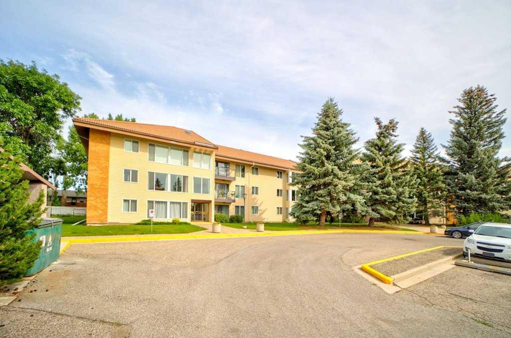 209-75 Temple Boulevard West, Lethbridge, AB - Outdoor With Balcony
