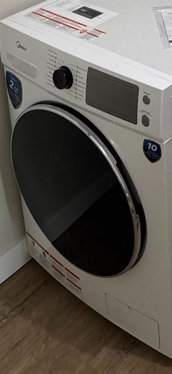 209-75 Temple Boulevard West, Lethbridge, AB - Indoor Photo Showing Laundry Room