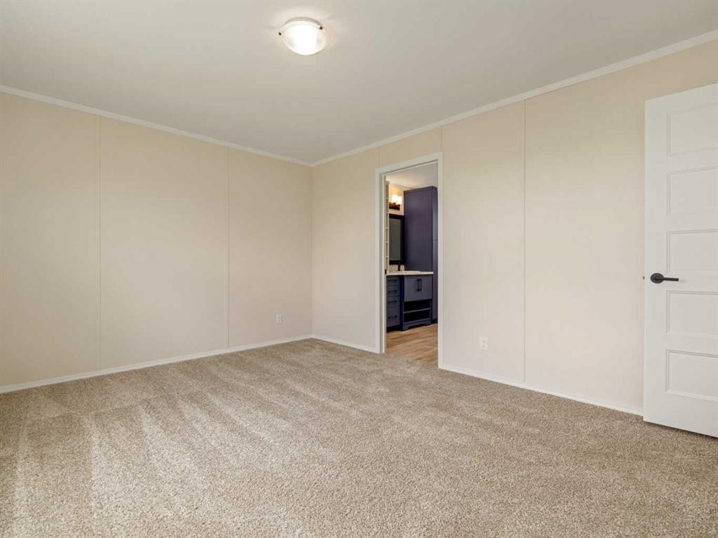 2037 Sunflower Crescent, Coaldale, AB - Indoor Photo Showing Other Room
