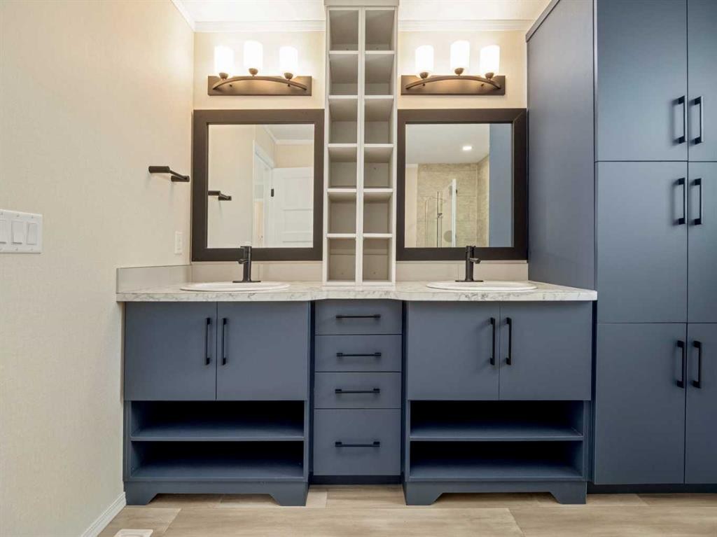 2037 Sunflower Crescent, Coaldale, AB - Indoor Photo Showing Bathroom