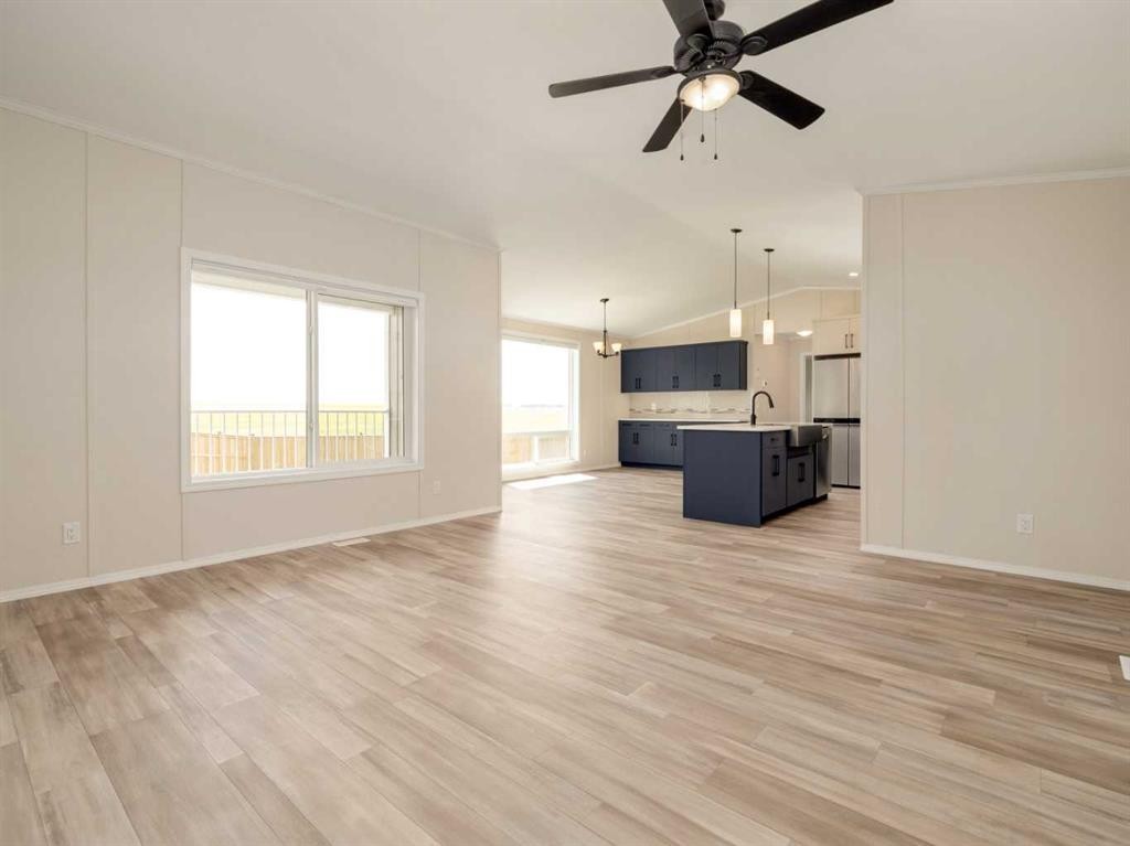 2037 Sunflower Crescent, Coaldale, AB - Indoor