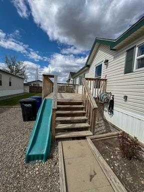 305 Rodeo Drive, Fort Macleod, AB