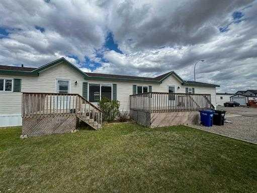 305 Rodeo Drive, Fort Macleod, AB