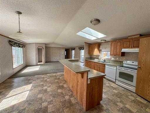 305 Rodeo Drive, Fort Macleod, AB