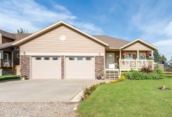 43 N 2A Street EASTMagrath, AB T0K 1J0