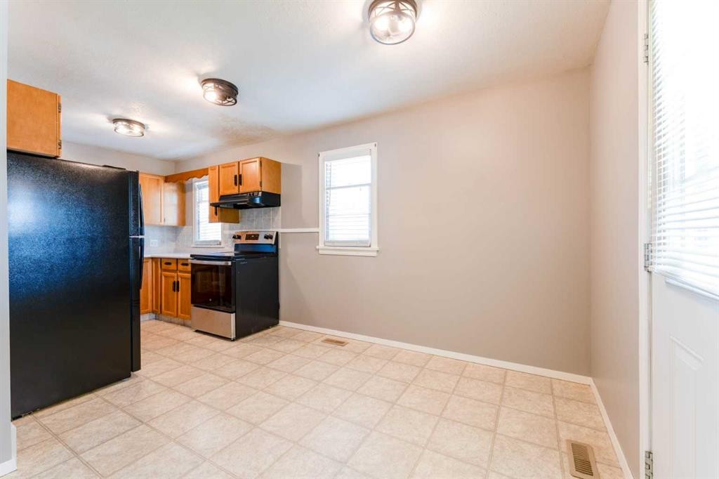 305 1 Avenue South, Coutts, AB
