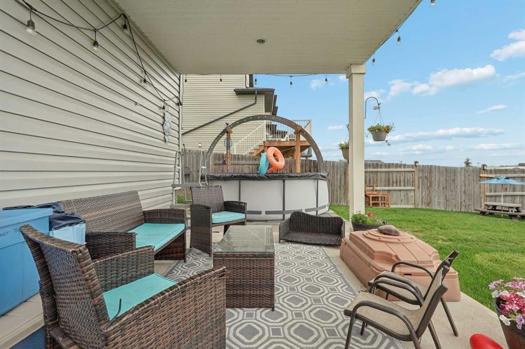 648 Parkside Green, Coaldale, AB - Outdoor With Exterior