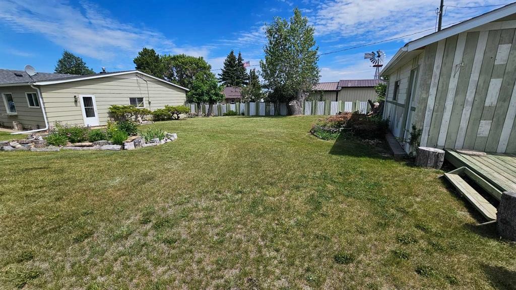 104 1 A Avenue, Coutts, AB - Outdoor