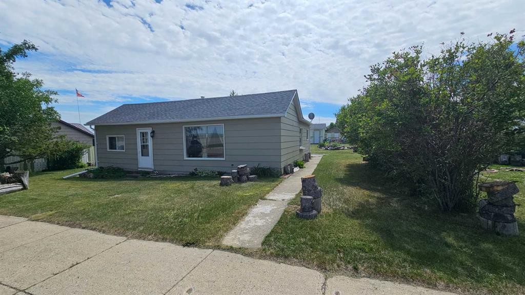 104 1 A Avenue, Coutts, AB - Outdoor