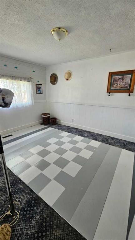 104 1 A Avenue, Coutts, AB - Indoor Photo Showing Other Room