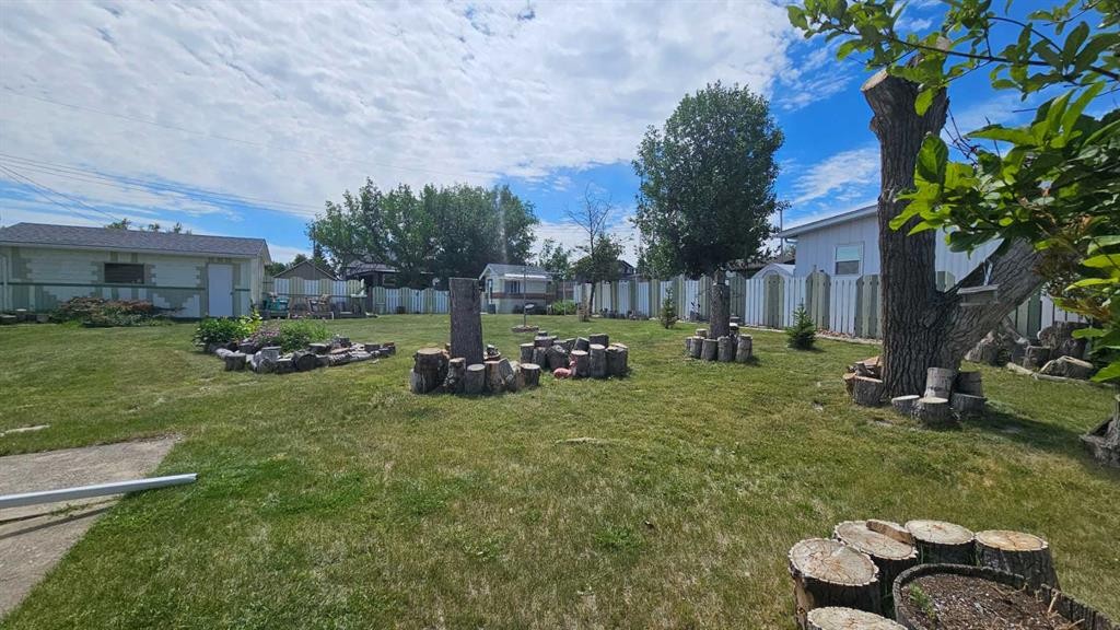 104 1 A Avenue, Coutts, AB - Outdoor