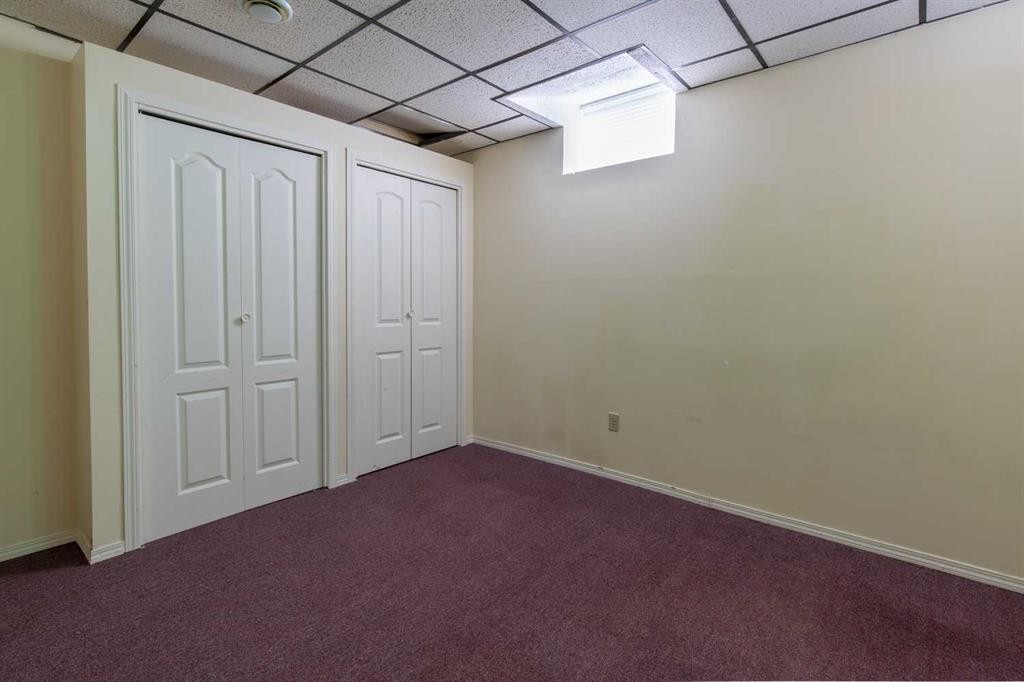 180 E 400 N, Raymond, AB - Indoor Photo Showing Other Room