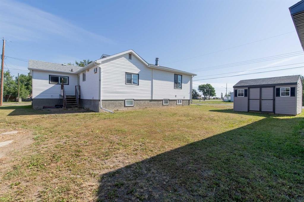 180 E 400 N, Raymond, AB - Outdoor