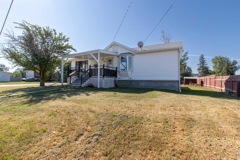 180 E 400 N, Raymond, AB - Outdoor