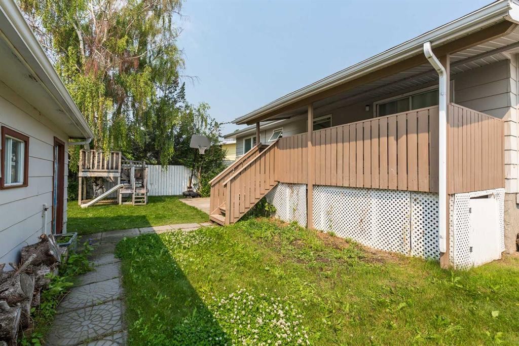 258 Mcdermott Road, Coalhurst, AB - Outdoor With Exterior