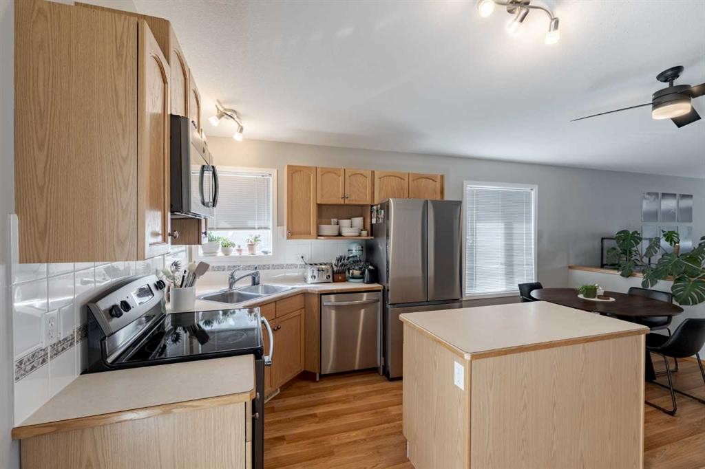 77 Blackfoot Crescent West, Lethbridge, AB