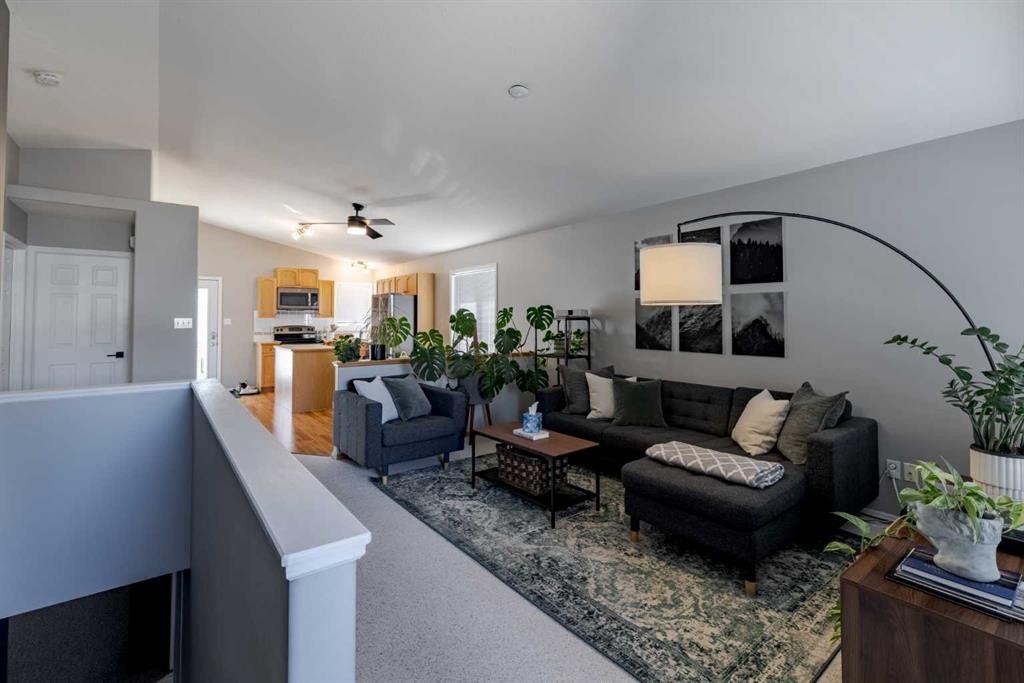 77 Blackfoot Crescent West, Lethbridge, AB