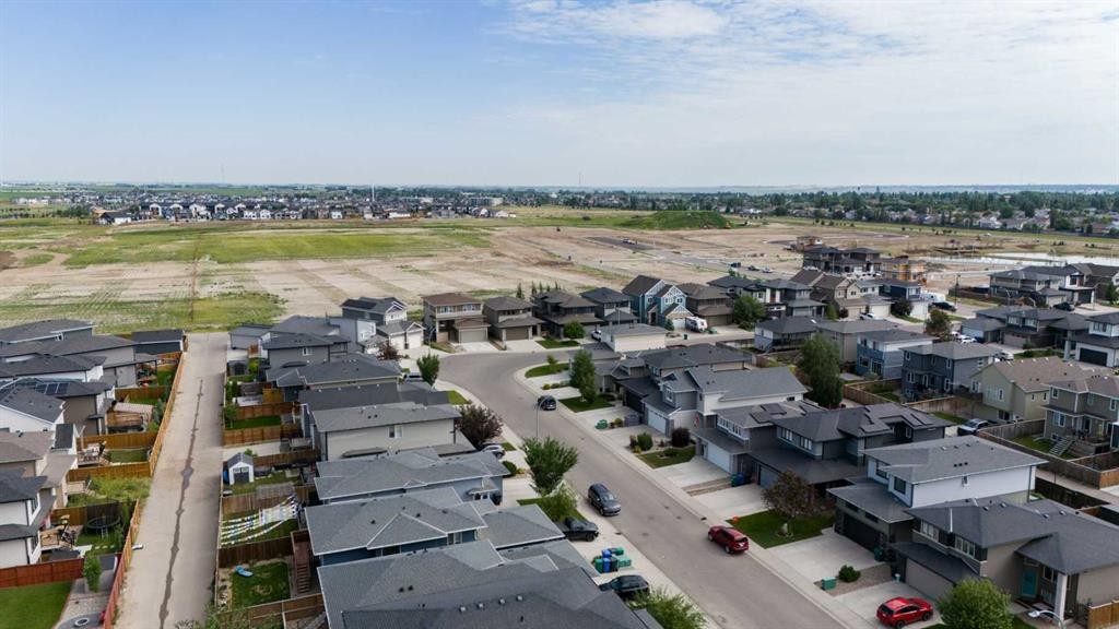 437 Devonia Way West, Lethbridge, AB - Outdoor With View