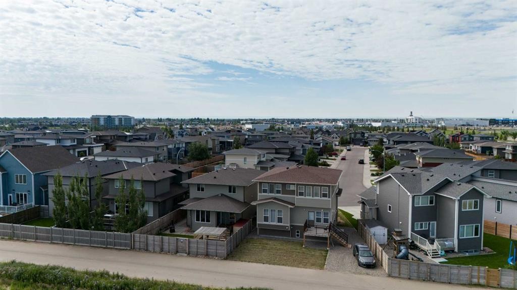 437 Devonia Way West, Lethbridge, AB - Outdoor