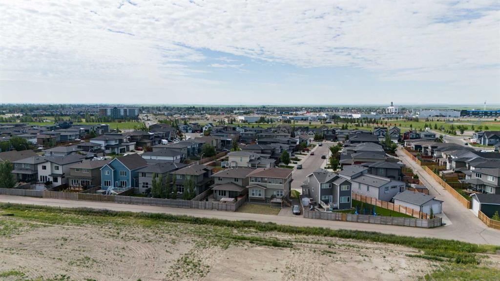437 Devonia Way West, Lethbridge, AB - Outdoor With View