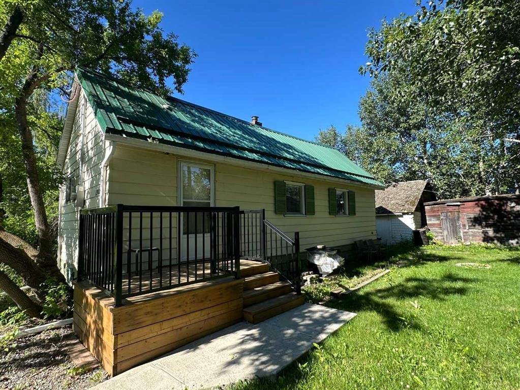 1310 84 Street, Coleman, AB - Outdoor