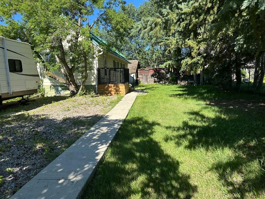 1310 84 Street, Coleman, AB - Outdoor