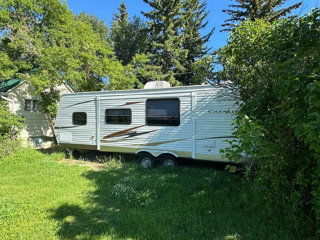 1310 84 Street, Coleman, AB - Outdoor