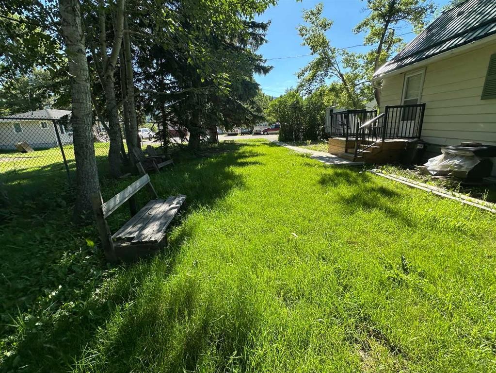 1310 84 Street, Coleman, AB - Outdoor