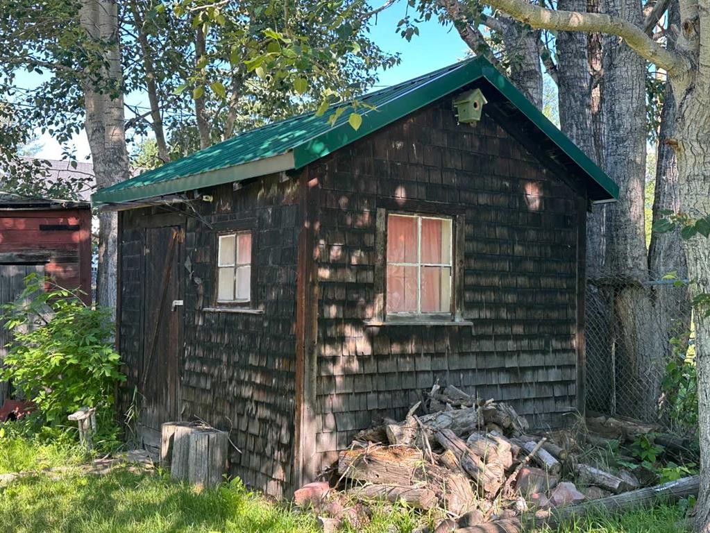 1310 84 Street, Coleman, AB - Outdoor