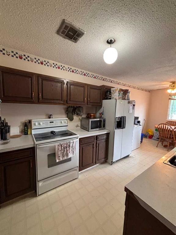 4-5 Acadia Road West, Lethbridge, AB