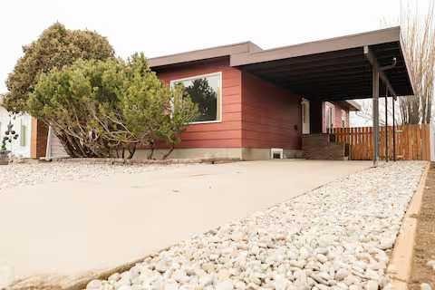 1033 Elliot Road South, Lethbridge, AB