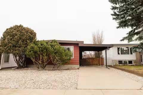 1033 Elliot Road South, Lethbridge, AB